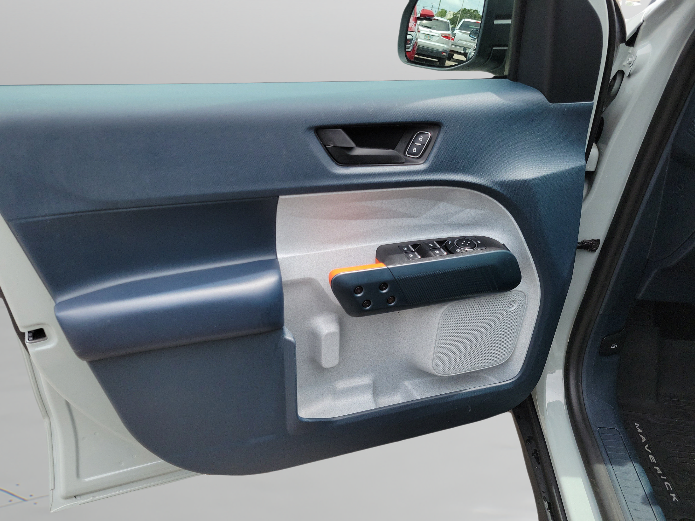 Used 2024 Ford Maverick XLT FWD image 14