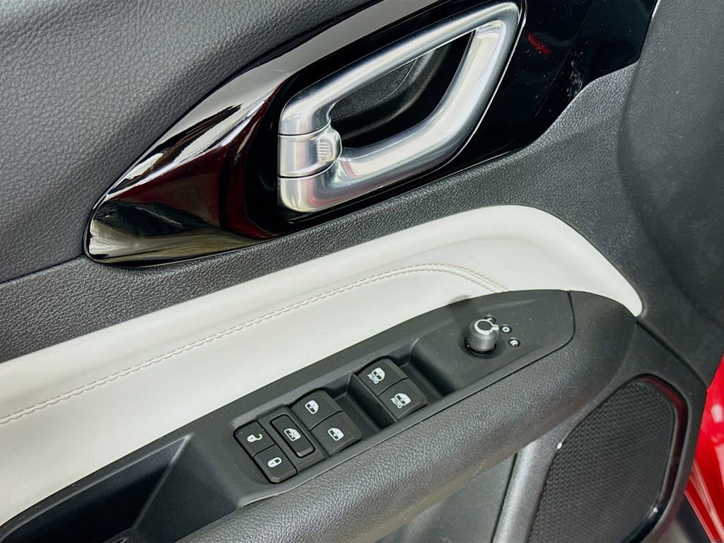 Used 2025 Jeep Compass Limited AWD/4WD image 21