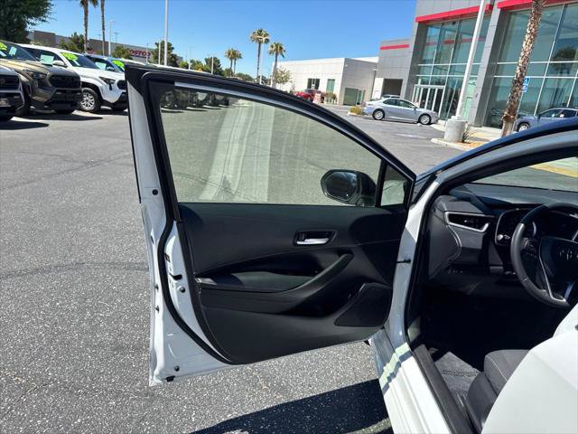 Certified 2021 Toyota Corolla SE w/ Carpet Mat Package (TMS) FWD image 12