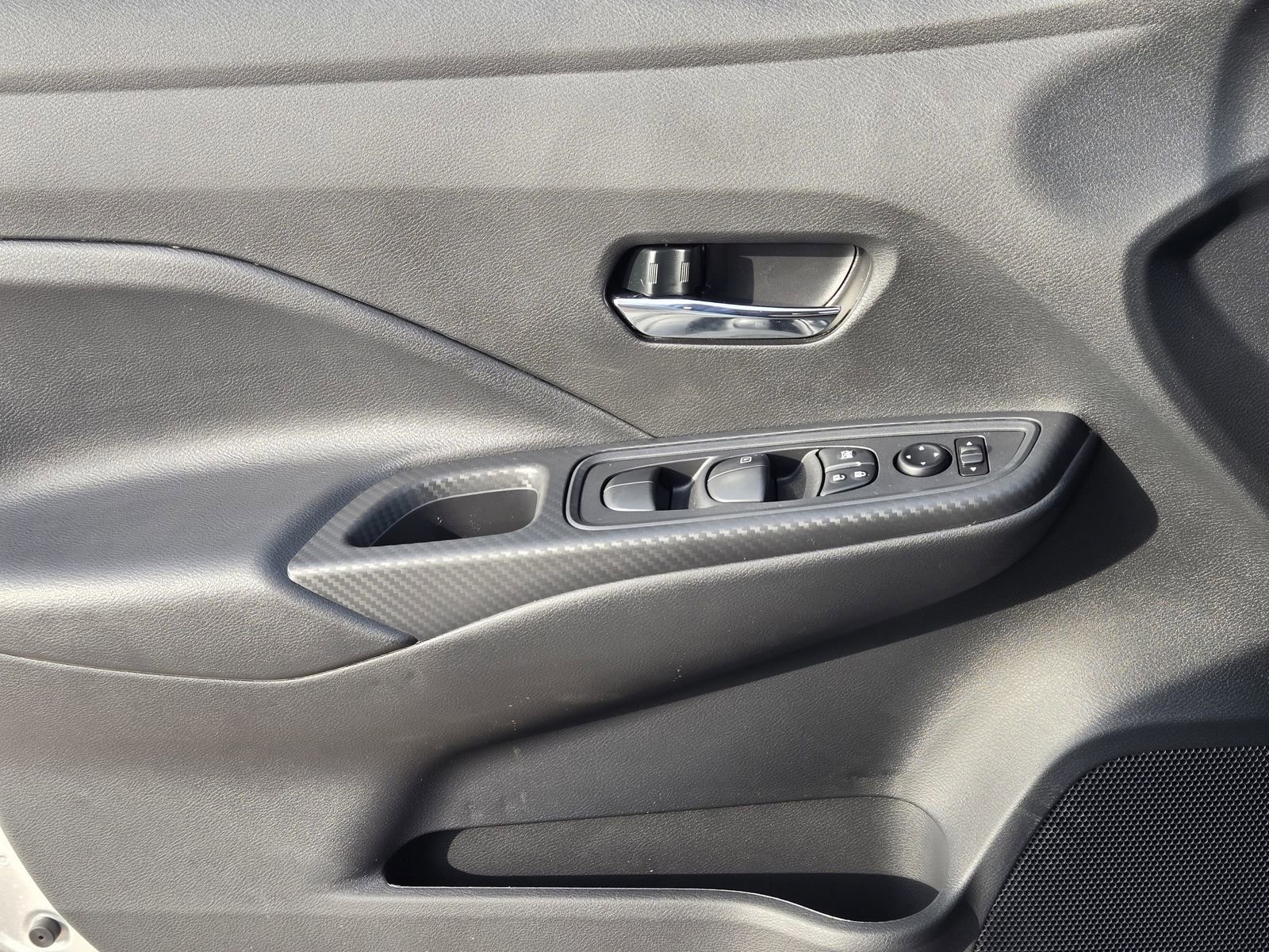 New 2025 Nissan Versa SV w/ Trunk Package image 21