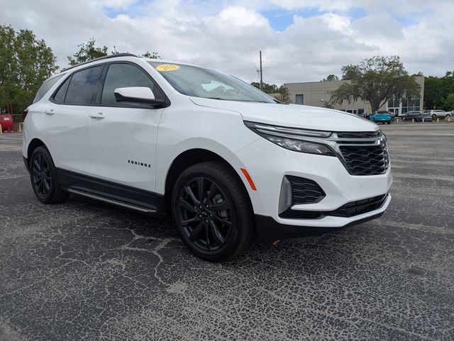 Used 2022 Chevrolet Equinox RS AWD/4WD image 2
