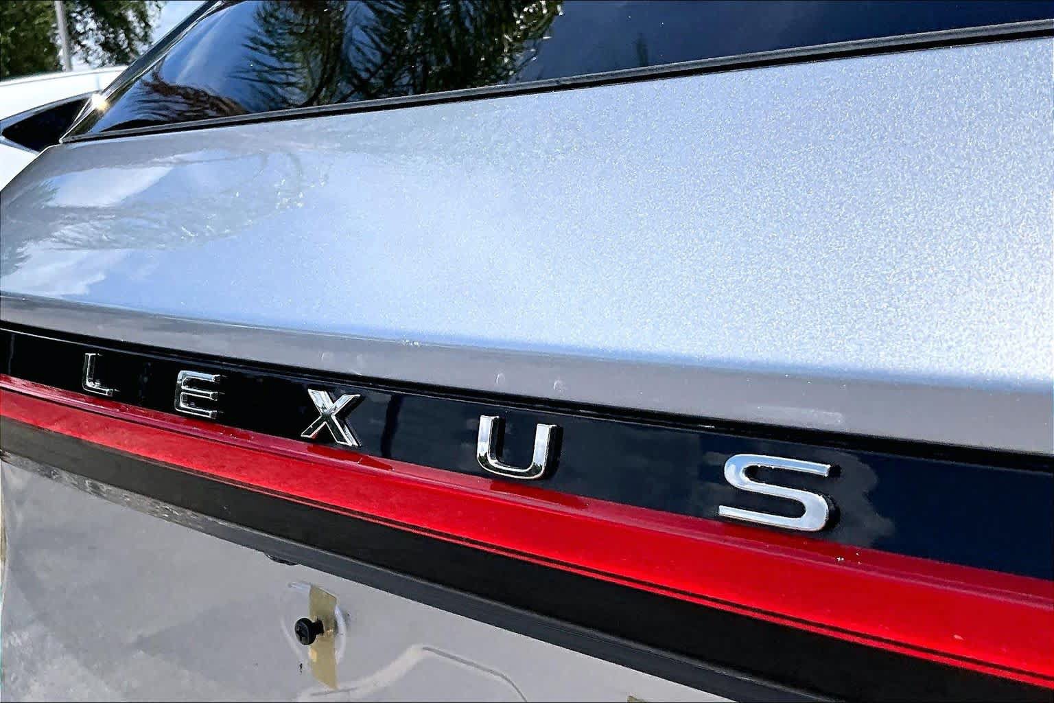 Used 2025 Lexus RX 350 Premium w/ Accessory Package (Z1) FWD image 31