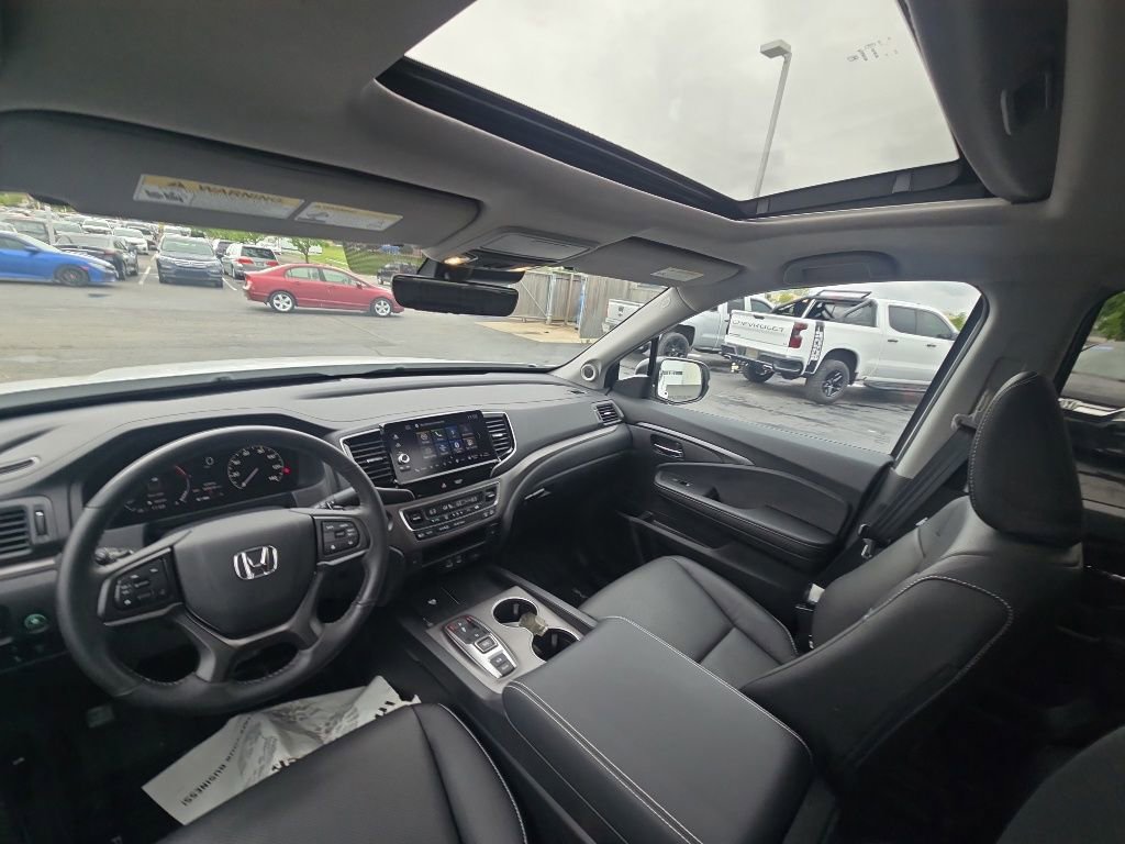 Certified 2025 Honda Ridgeline RTL image 28