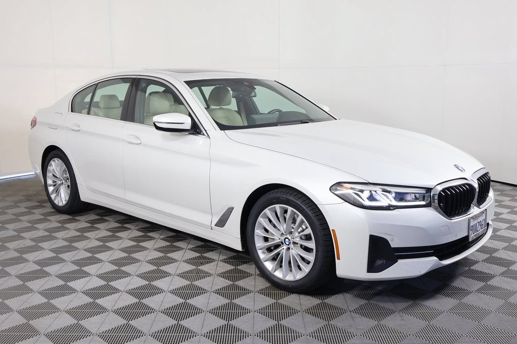 Used 2023 BMW 530i w/ Premium Package RWD image 2