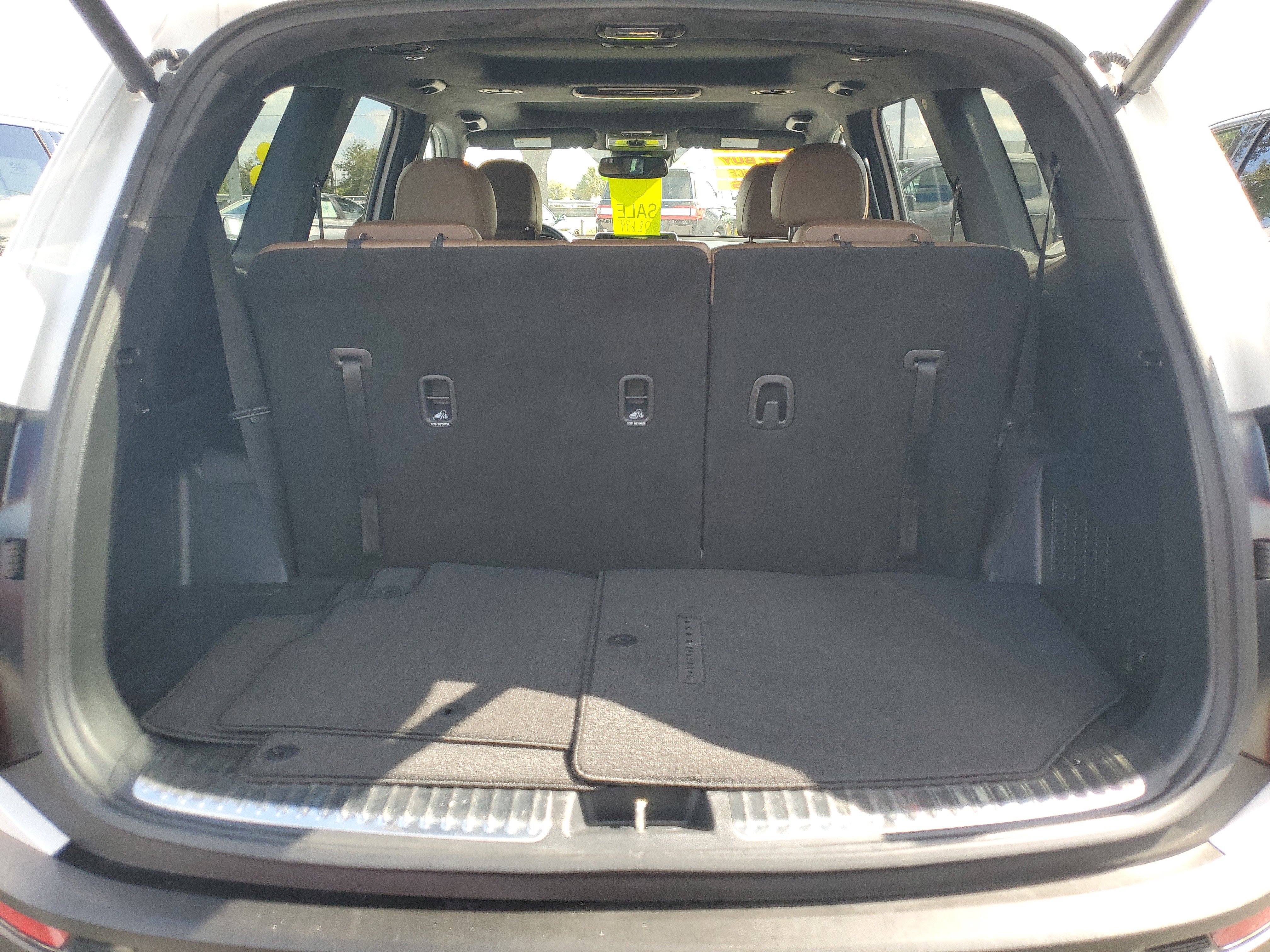 Used 2022 Kia Telluride SX w/ SX Prestige Package image 10
