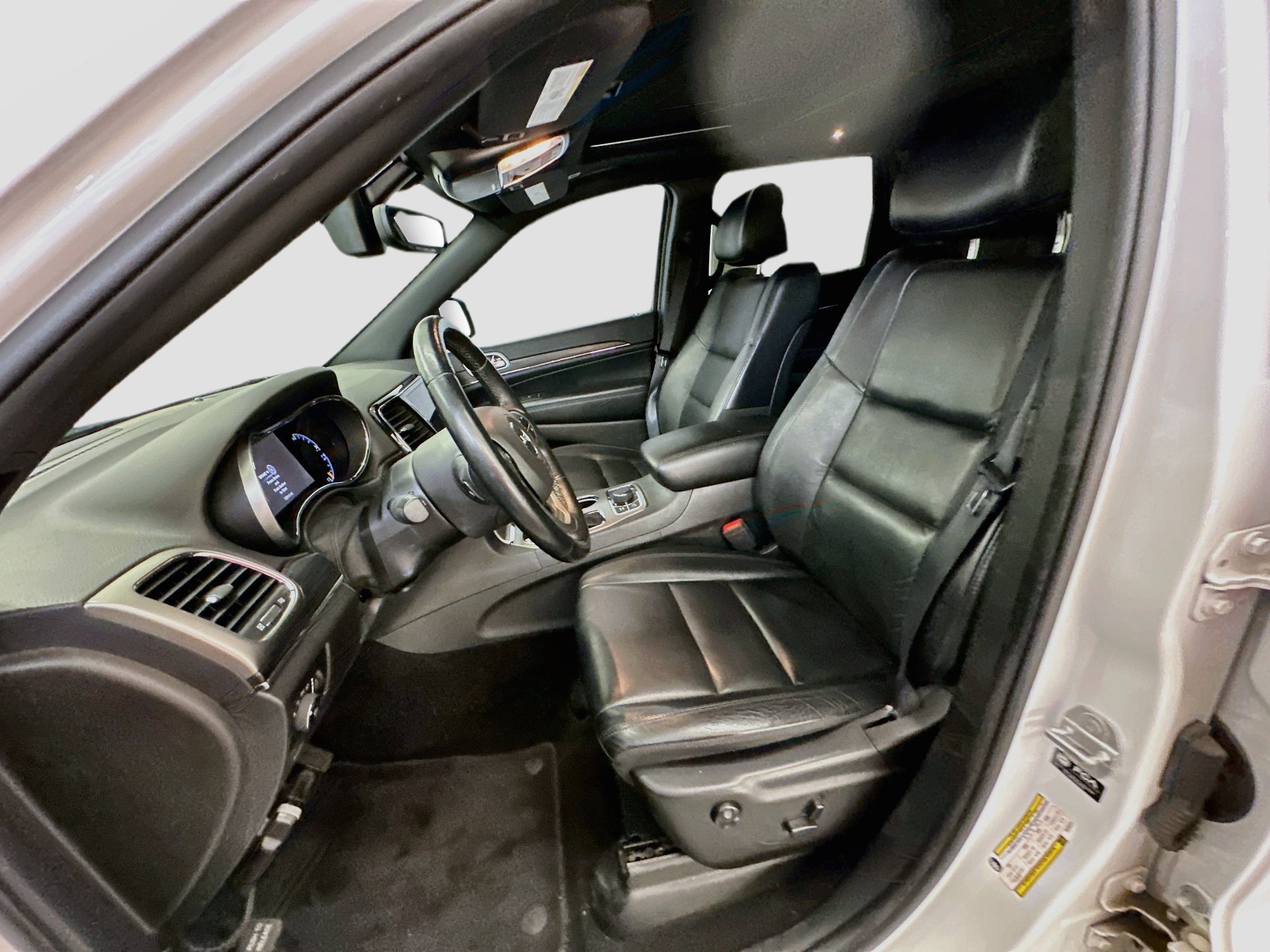 Used 2021 Jeep Grand Cherokee Limited AWD/4WD image 13