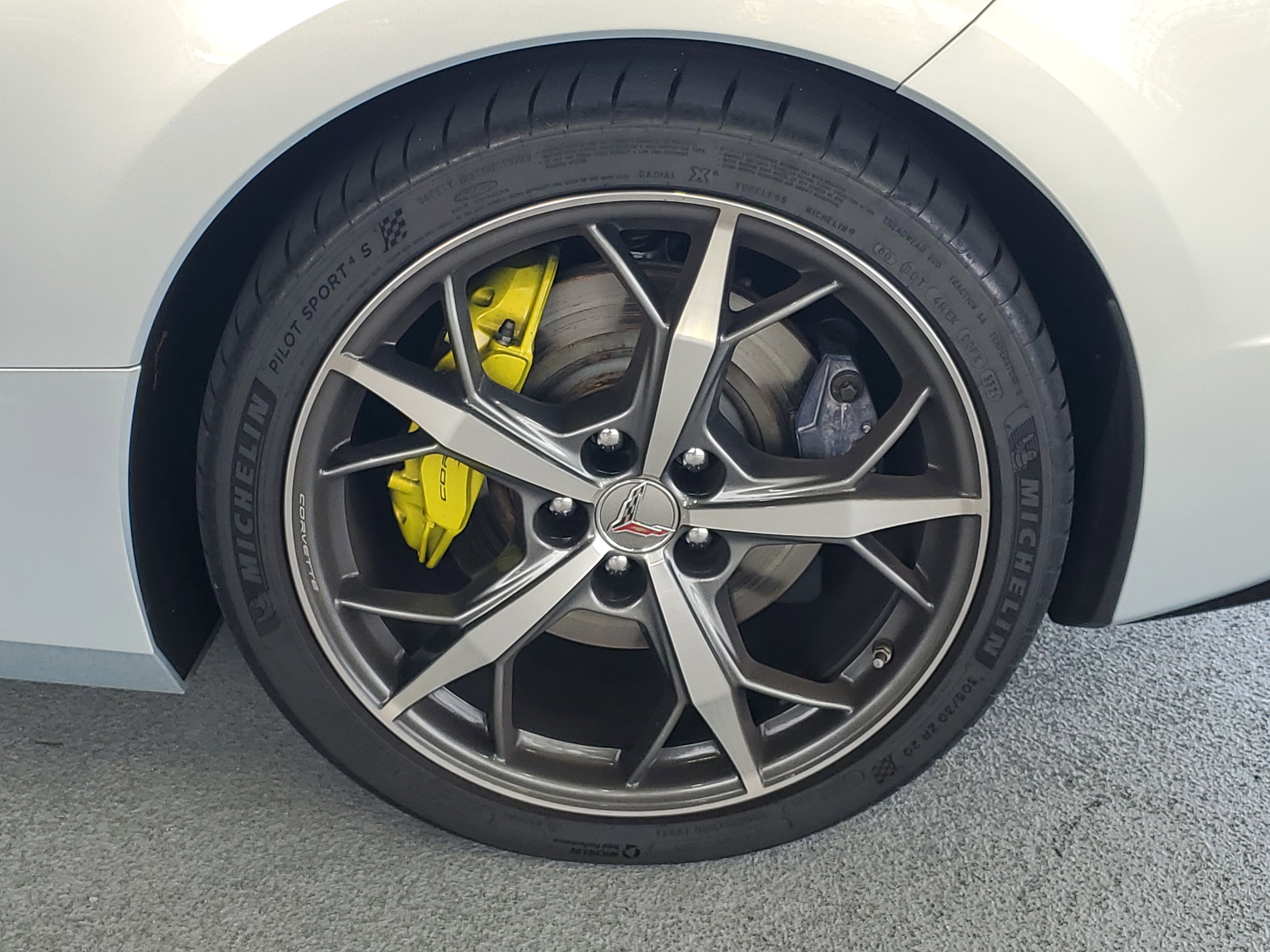 Used 2022 Chevrolet Corvette Stingray Premium Cpe w/ Z51 Performance Package RWD image 7