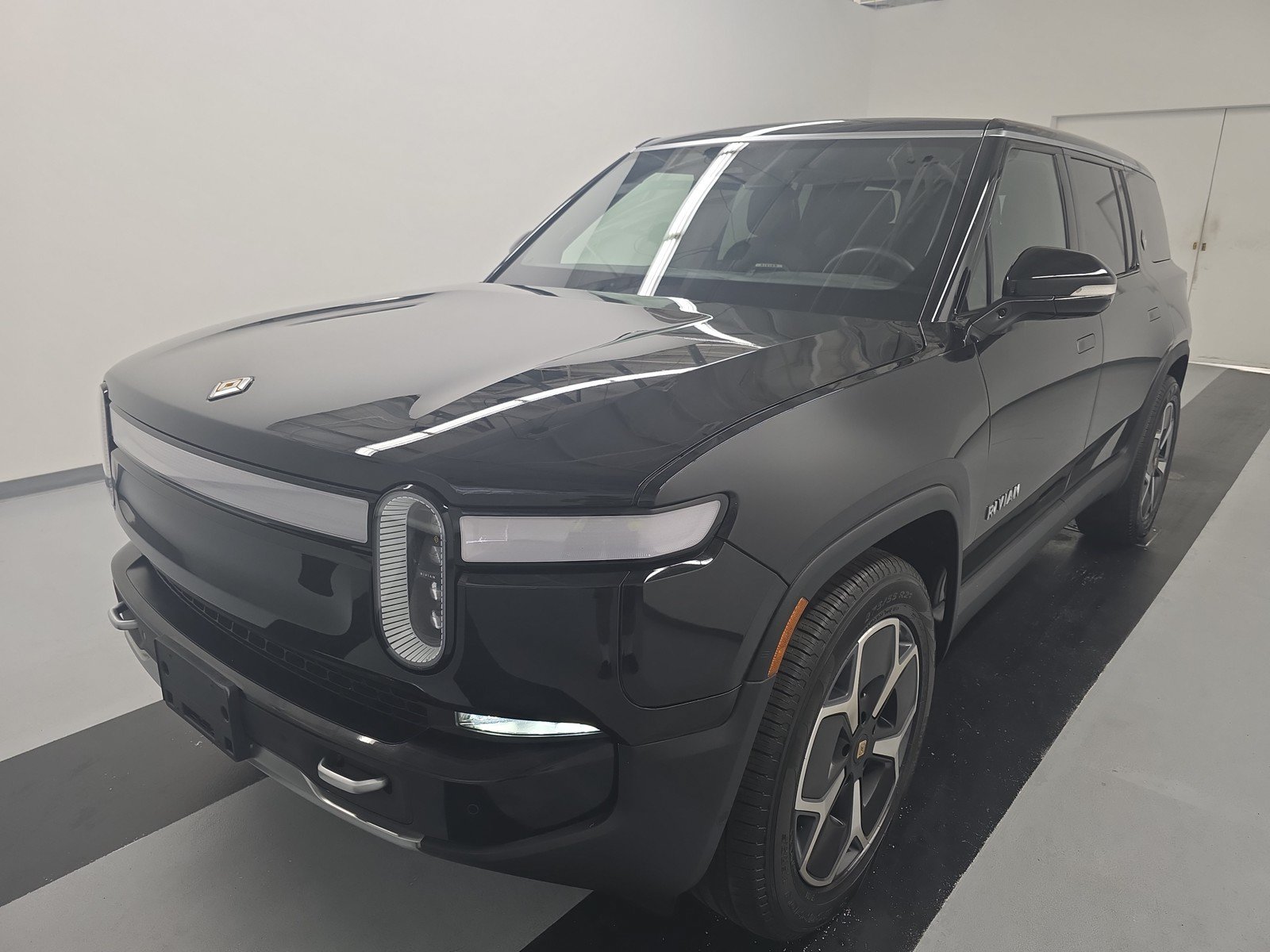 Used 2024 Rivian R1S Adventure
