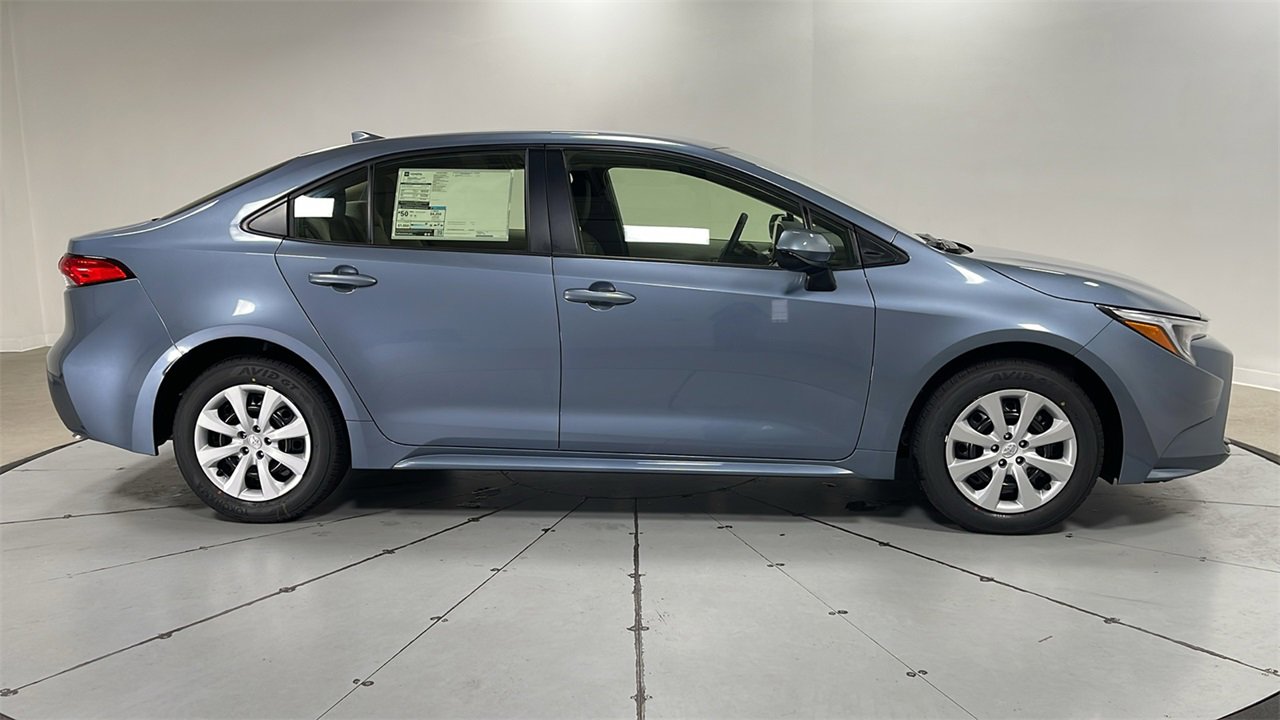 New 2025 Toyota Corolla LE image 6