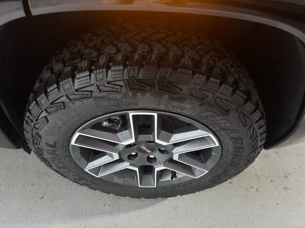 New 2026 GMC Terrain AT4 w/ Convenience Package III AWD/4WD image 6