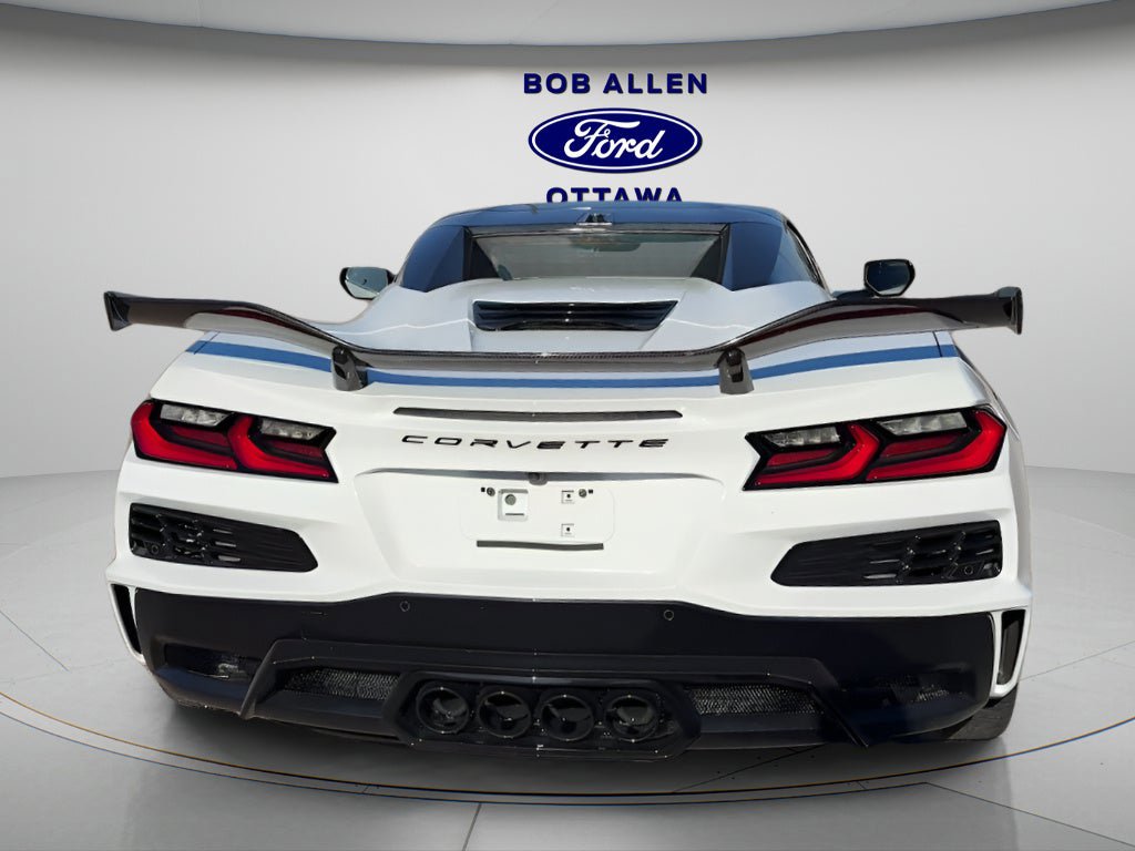 Used 2025 Chevrolet Corvette Z06 image 4