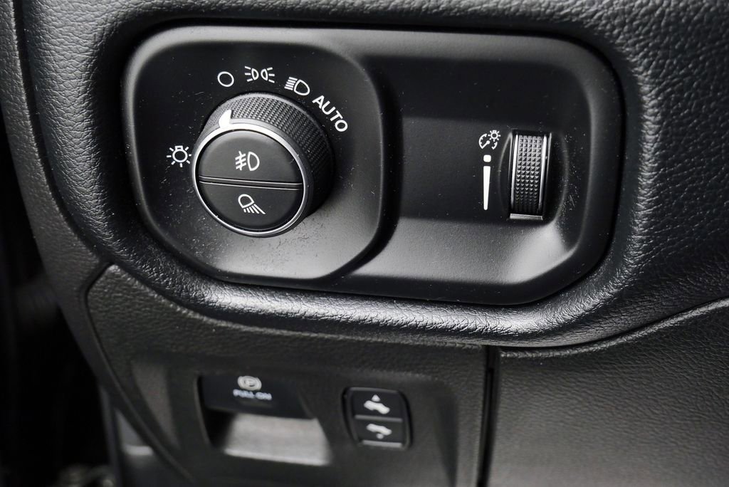 Used 2020 RAM 1500 Rebel w/ Leather & Sound Group w/ 2_W AWD/4WD image 25