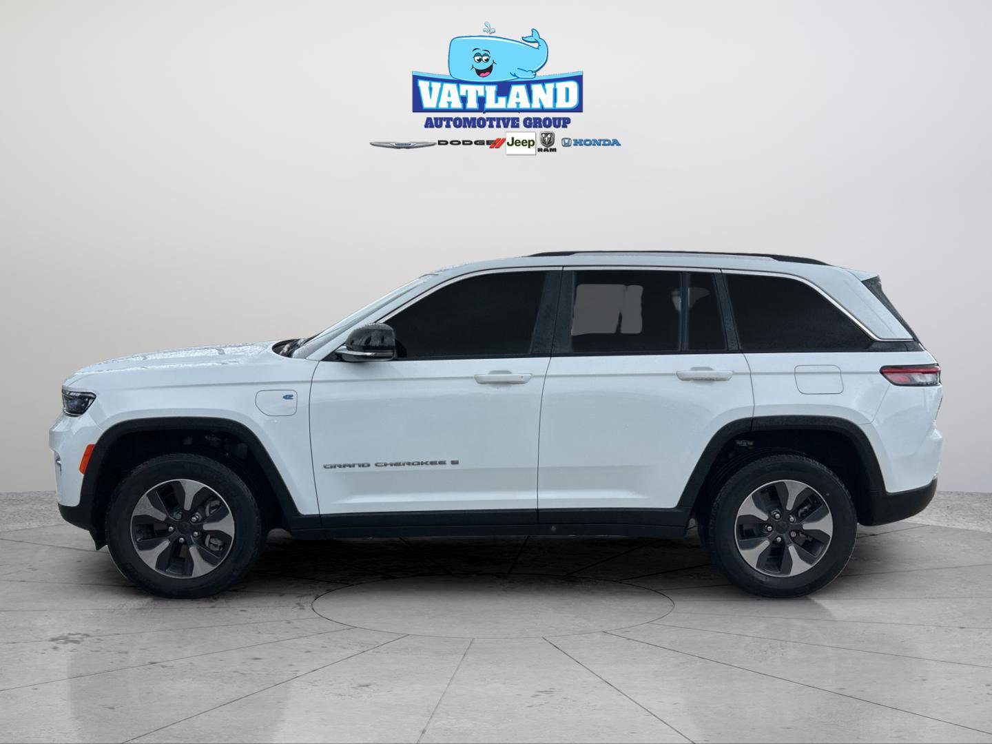 Certified 2022 Jeep Grand Cherokee Limited 4xe image 2