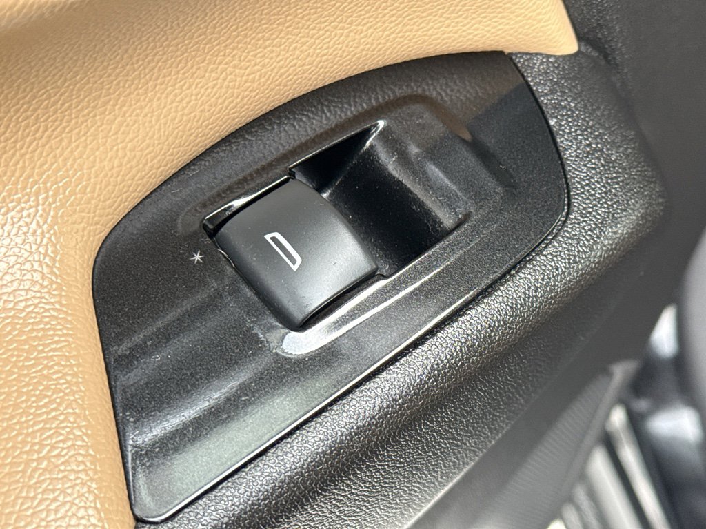 Used 2024 Chevrolet Equinox Premier image 35