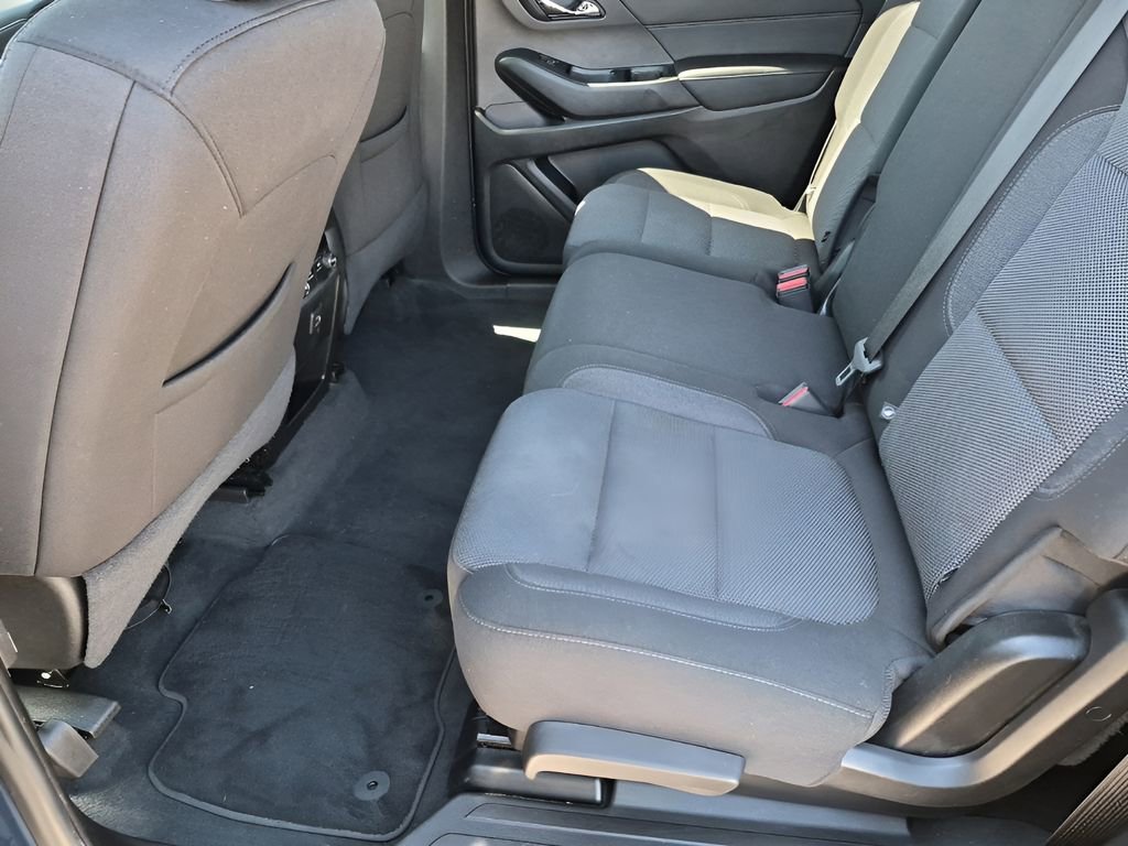 Used 2023 Chevrolet Traverse LT AWD/4WD image 21