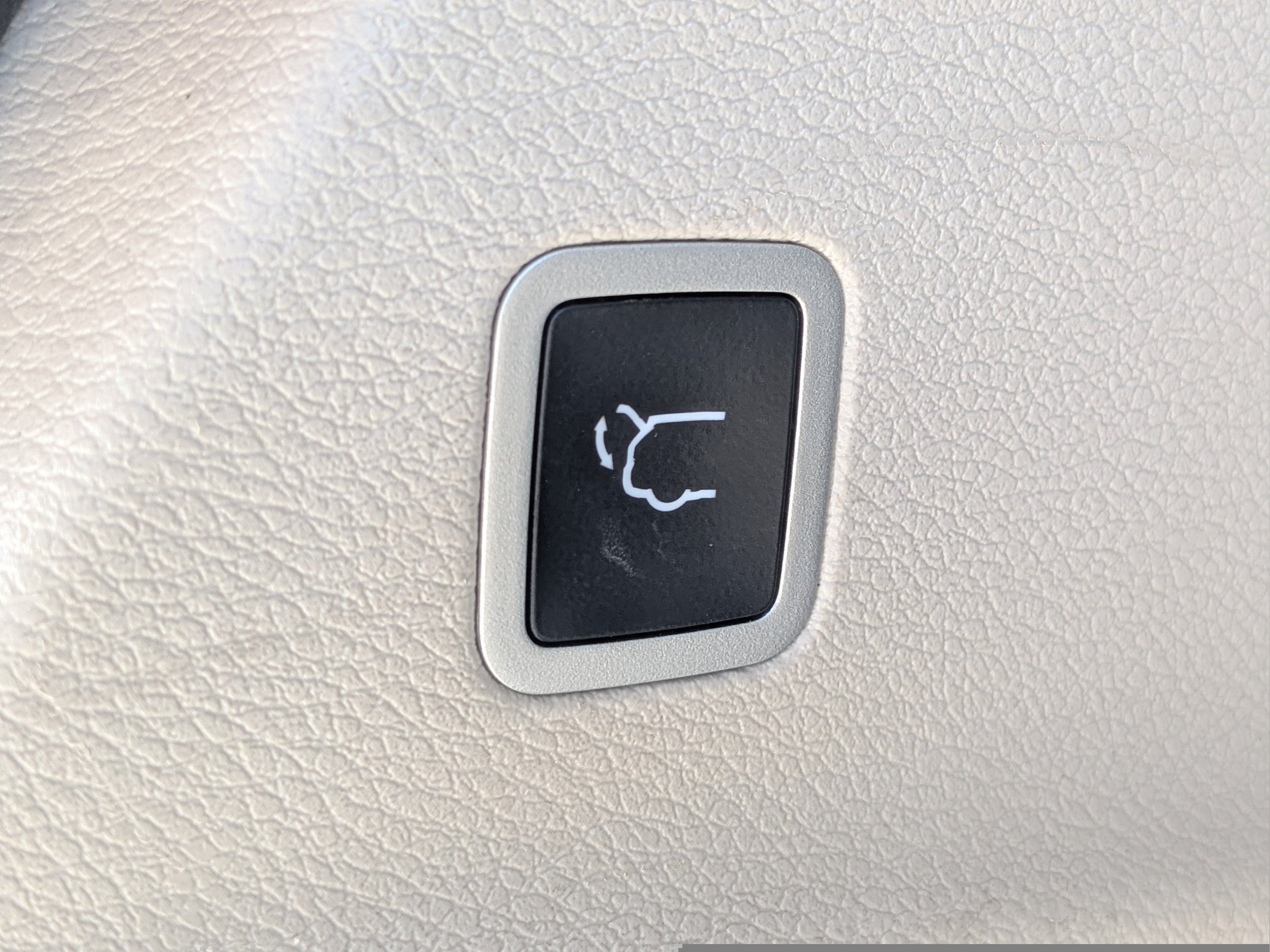 Used 2023 Chrysler Pacifica Touring-L FWD image 15