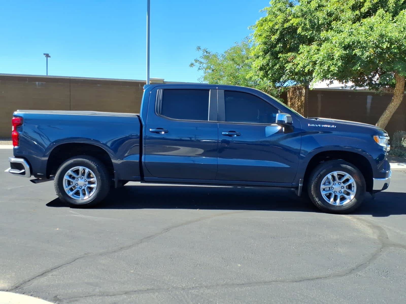 Used 2023 Chevrolet Silverado 1500 LT w/ Safety Package RWD image 8