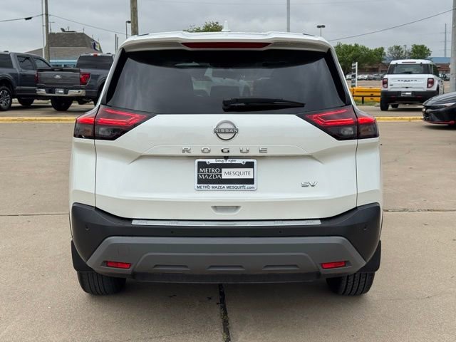 Used 2023 Nissan Rogue SV image 5