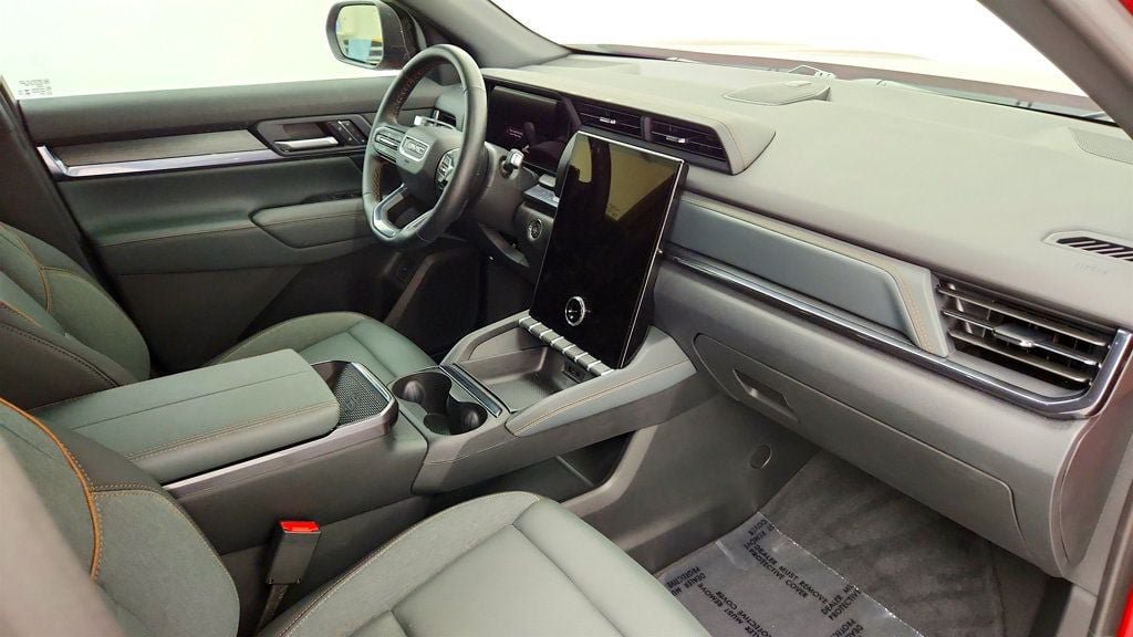 Used 2026 GMC Terrain AT4 w/ Convenience Package III AWD/4WD image 23