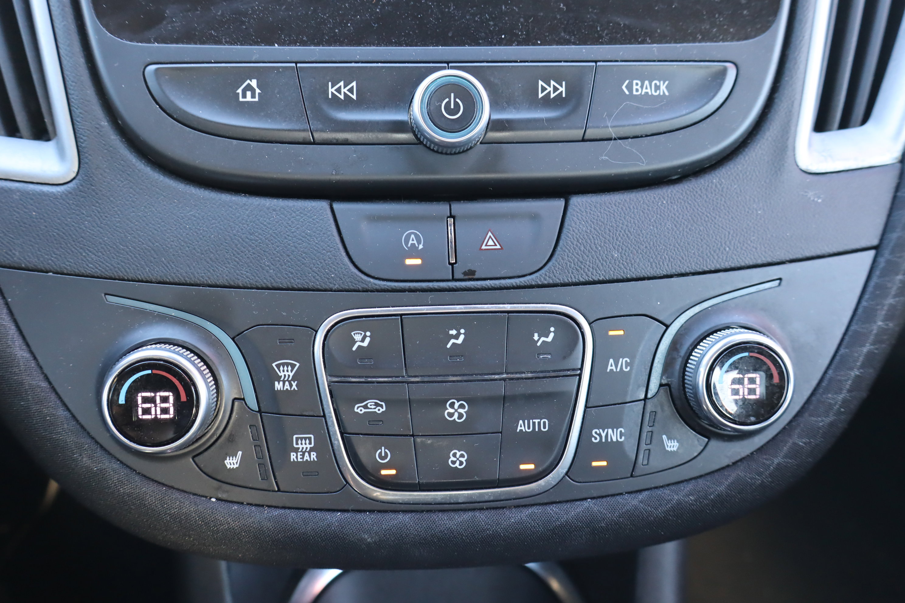 Certified 2024 Chevrolet Malibu LT image 28