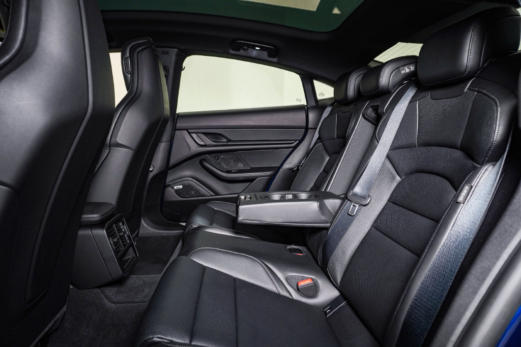 Certified 2025 Porsche Taycan AWD/4WD image 17