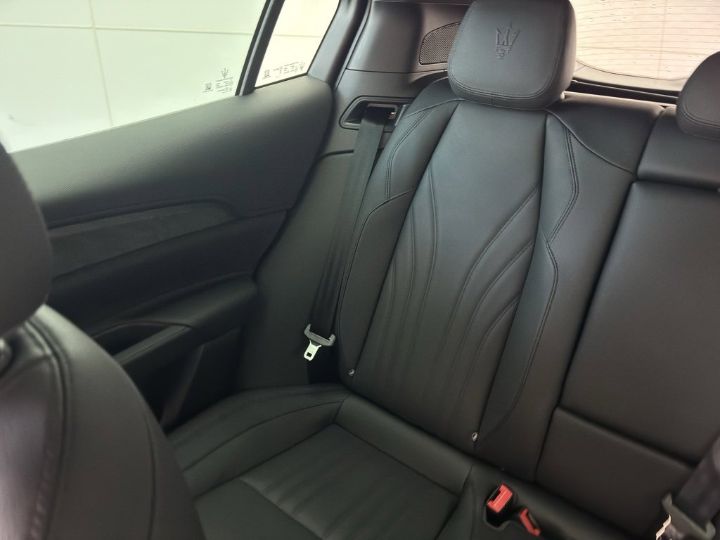 New 2024 Maserati Grecale GT image 12