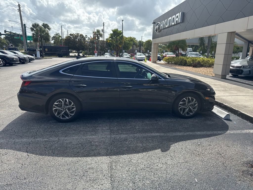 Used 2023 Hyundai Sonata SEL w/ Convenience Package FWD image 6