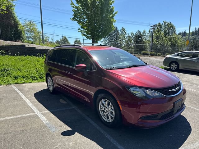 Used 2021 Chrysler Voyager Lxi FWD image 1
