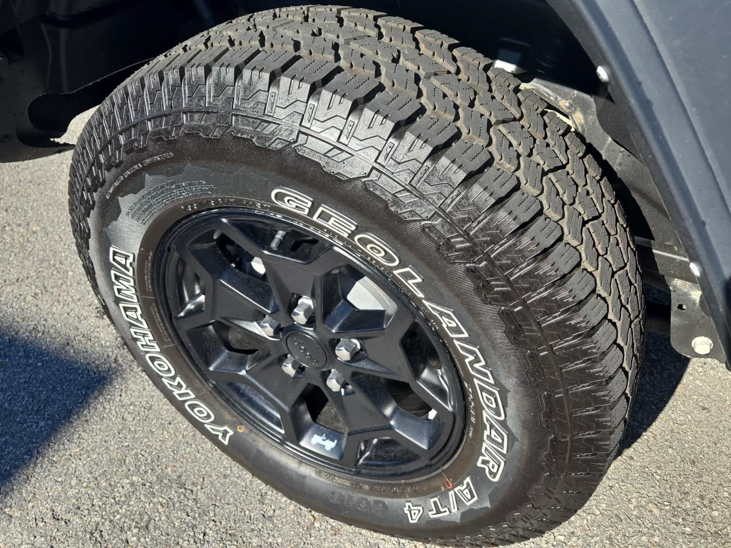 Used 2023 Jeep Wrangler Unlimited w/ Cold Weather Group AWD/4WD image 14