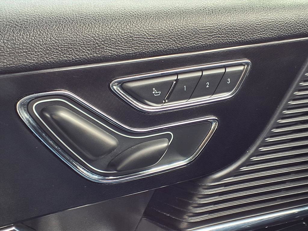 Used 2021 Lincoln Corsair AWD w/ Sport Package image 13