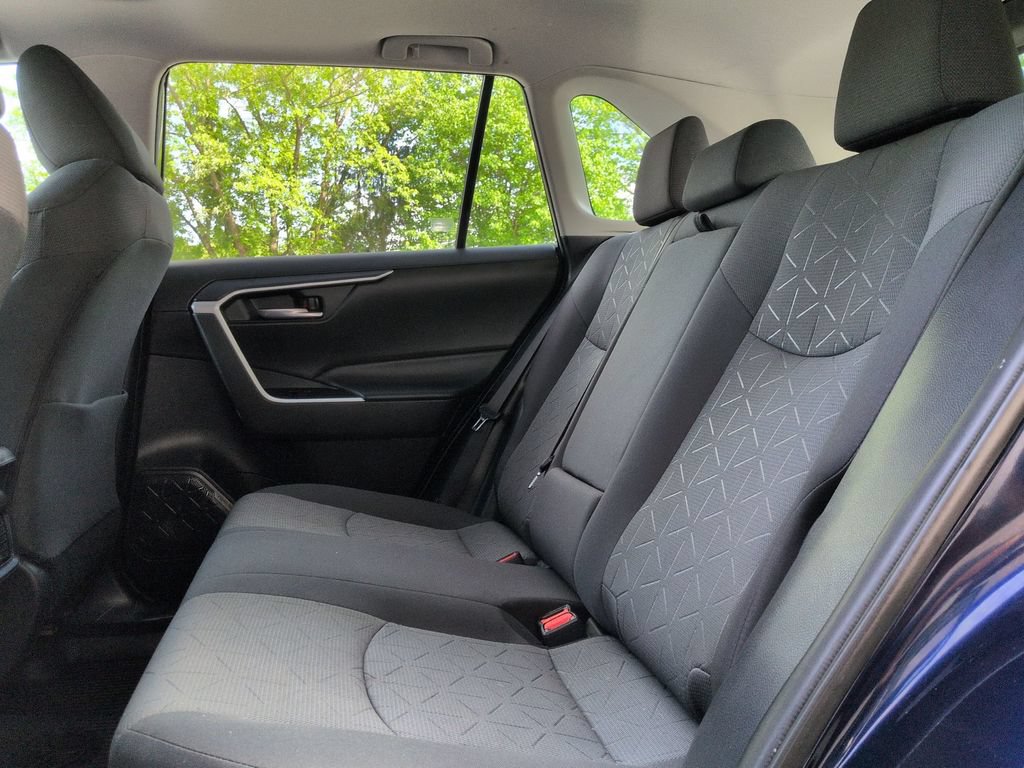 Used 2020 Toyota RAV4 XLE w/ Convenience Package AWD/4WD image 15