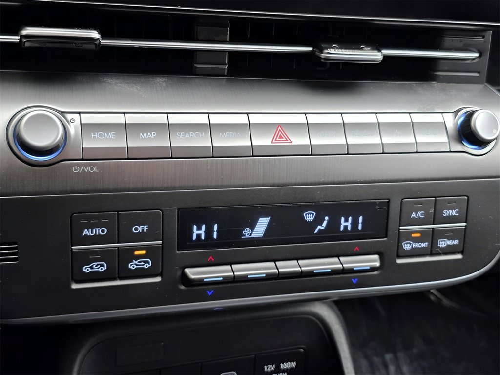 Certified 2025 Hyundai Kona SEL image 31