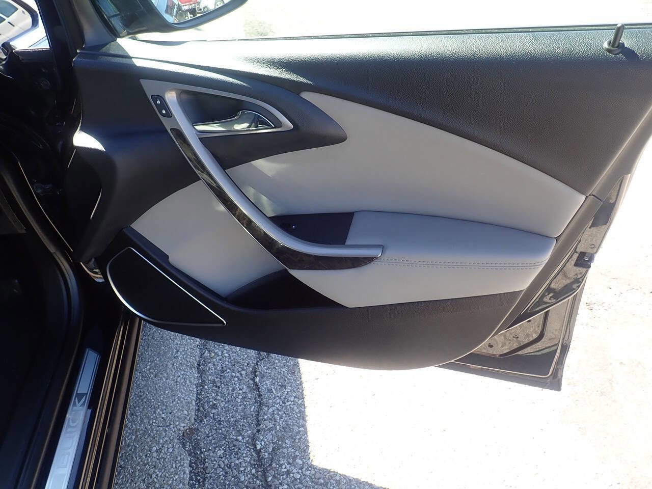 Used 2014 Buick Verano image 25