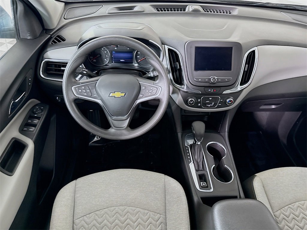 Used 2023 Chevrolet Equinox LS w/ LS Convenience Package image 3