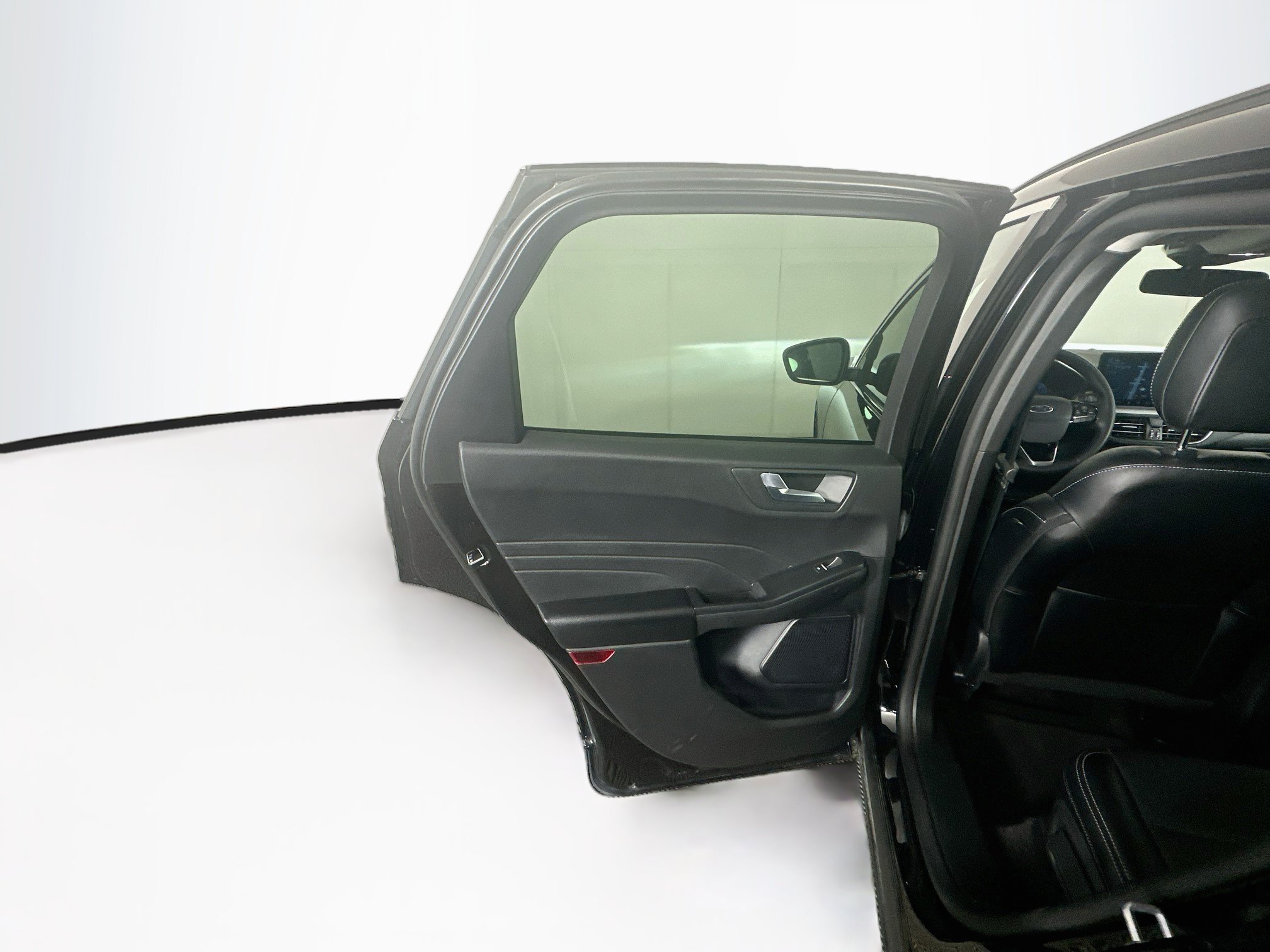 Used 2025 Ford Escape Platinum AWD/4WD image 27