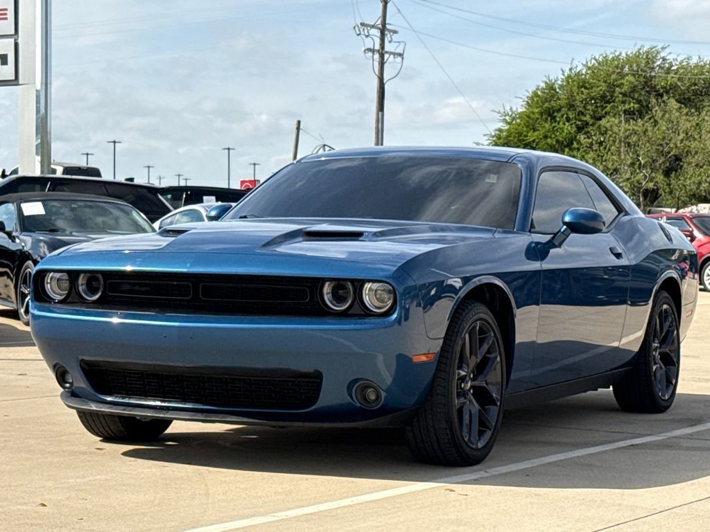 Used 2023 Dodge Challenger SXT w/ Blacktop Package image 3
