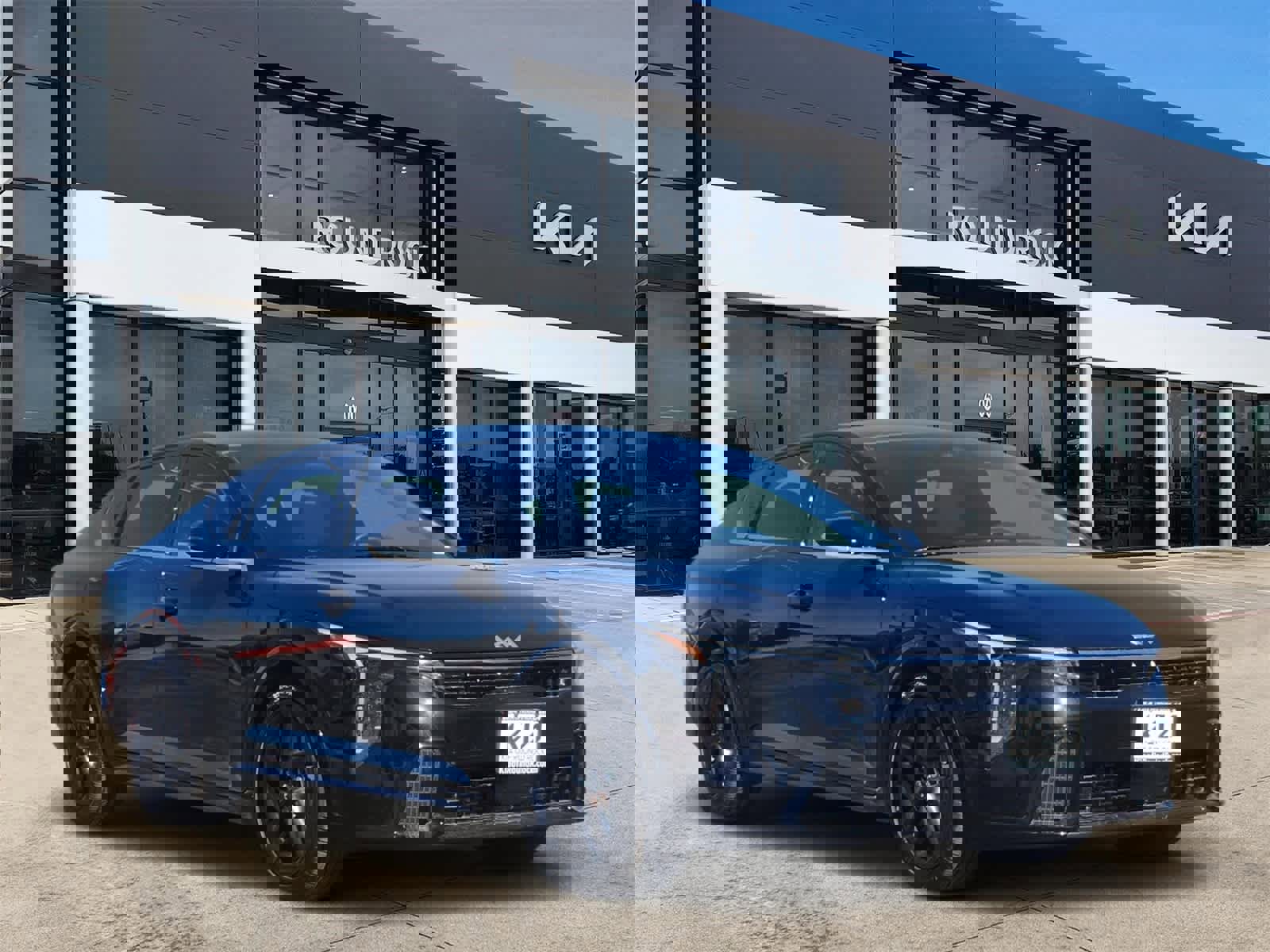 Certified 2025 Kia K4 GT-Line Turbo image 3