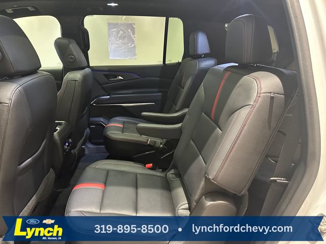 Used 2024 Chevrolet Traverse RS AWD/4WD image 22