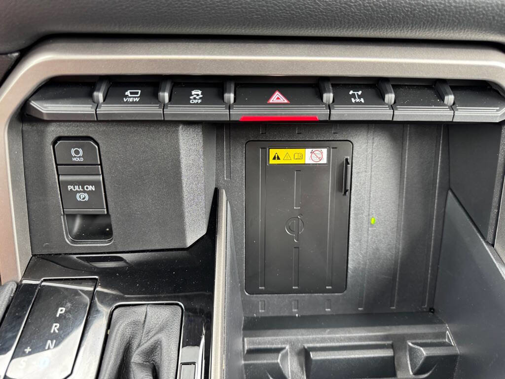 Used 2024 Toyota Tundra Limited image 29