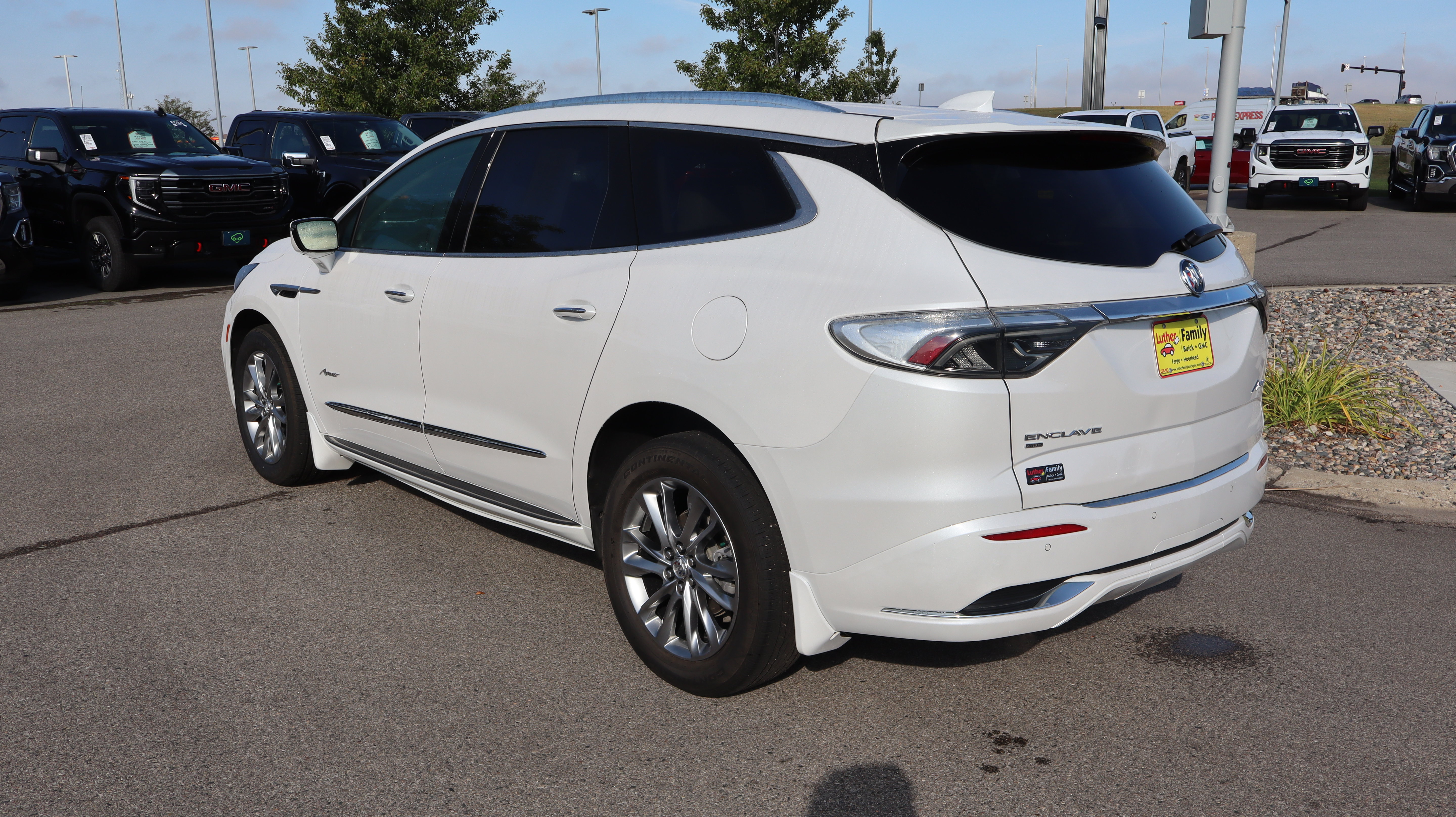 Certified 2023 Buick Enclave Avenir w/ Avenir Technology Package AWD/4WD image 5
