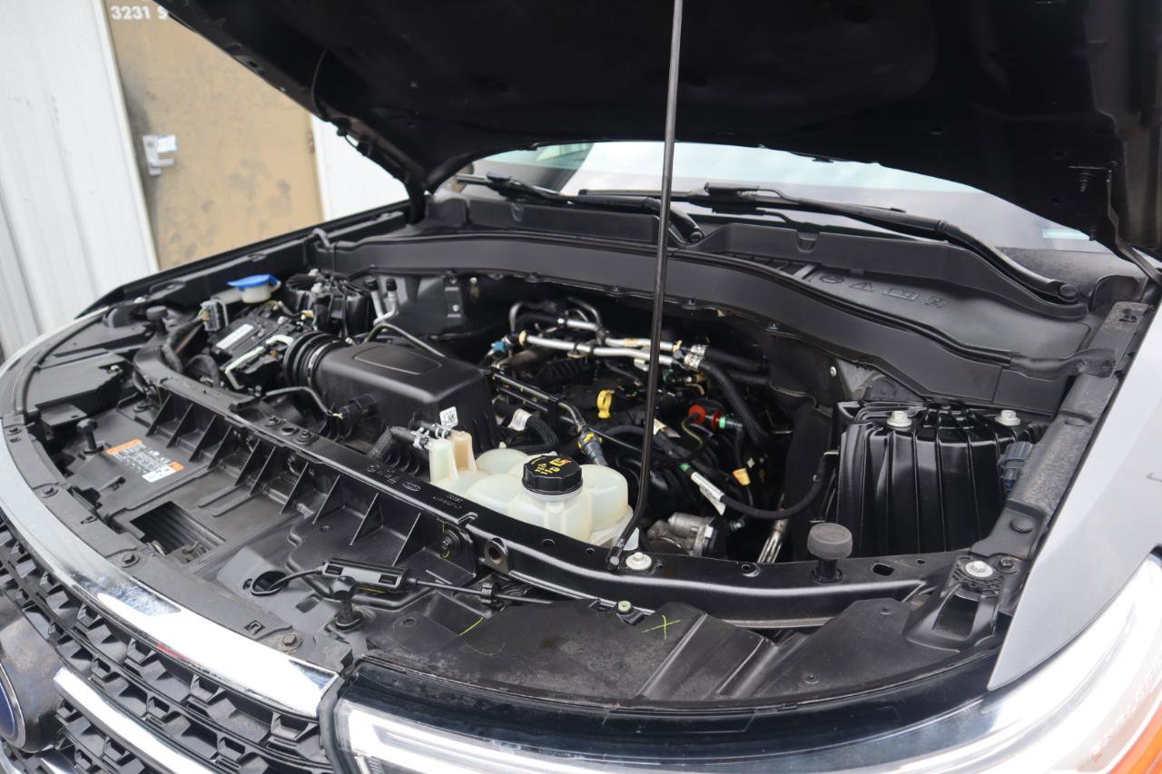 Used 2021 Ford Explorer XLT w/ Equipment Group 202A image 31