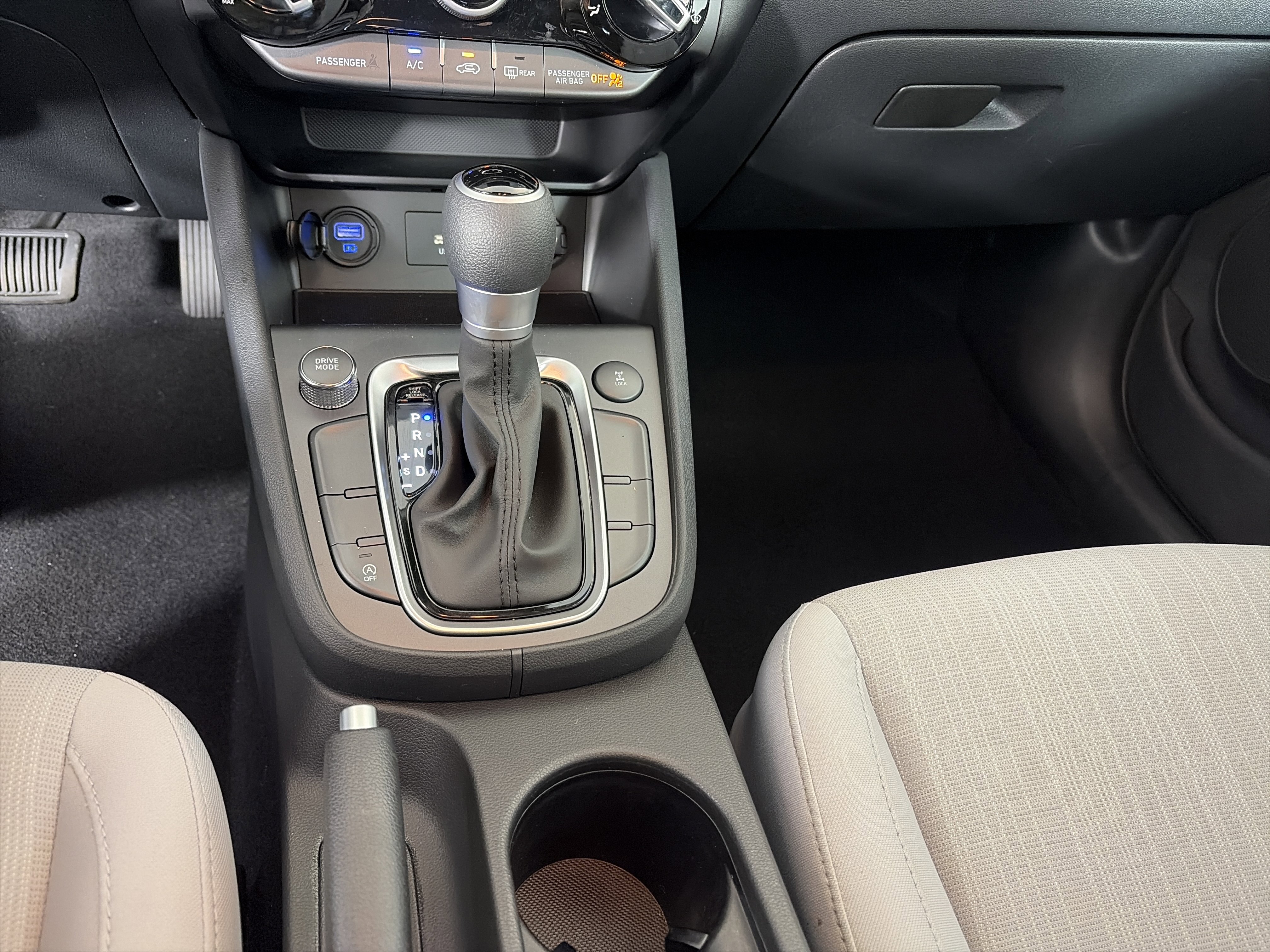 Used 2023 Hyundai Kona SEL image 22