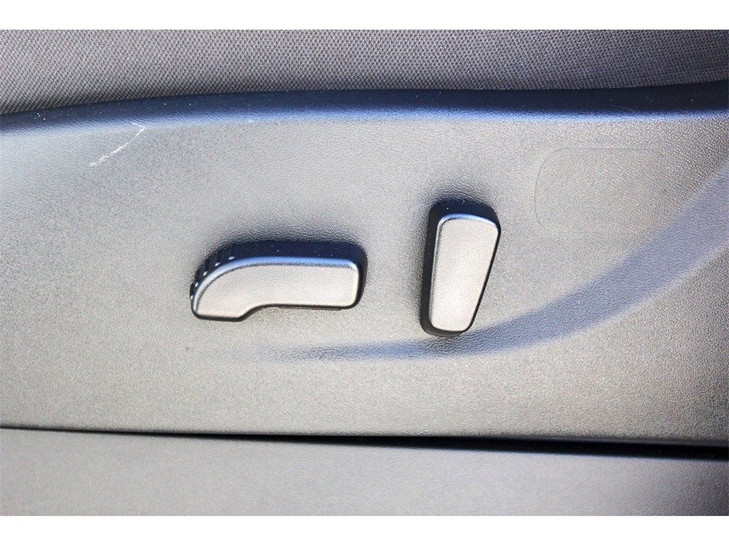 Certified 2024 Nissan Frontier SV image 26