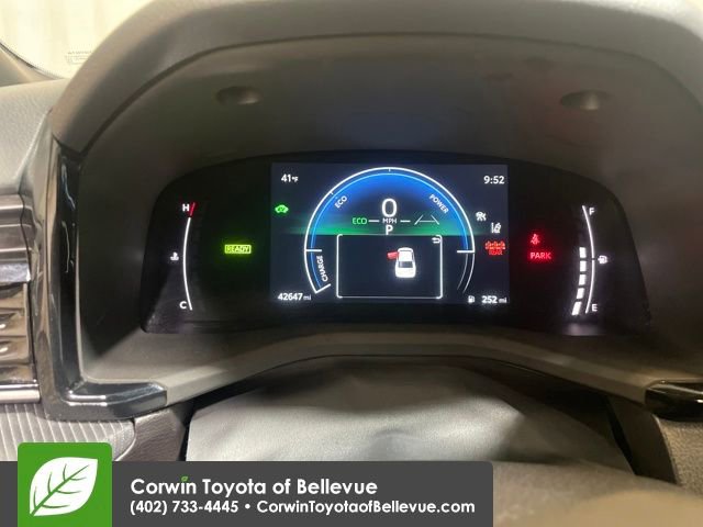 Used 2025 Toyota Camry SE image 15