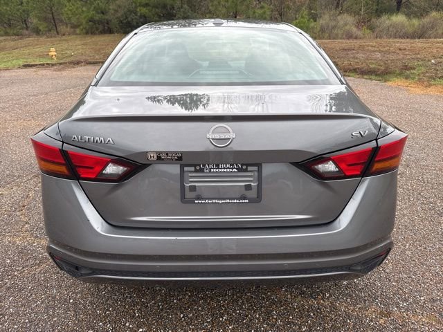 Used 2024 Nissan Altima 2.5 SV FWD image 9