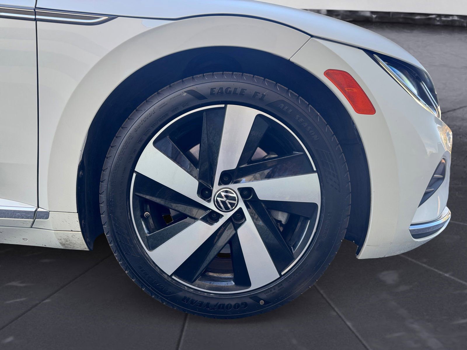 Used 2021 Volkswagen Arteon SE image 14