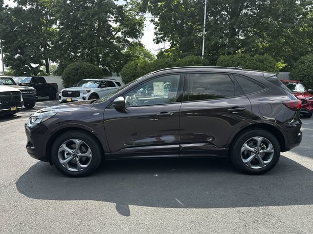 Certified 2023 Ford Escape ST-Line w/ Tech Pack #1 AWD/4WD image 8