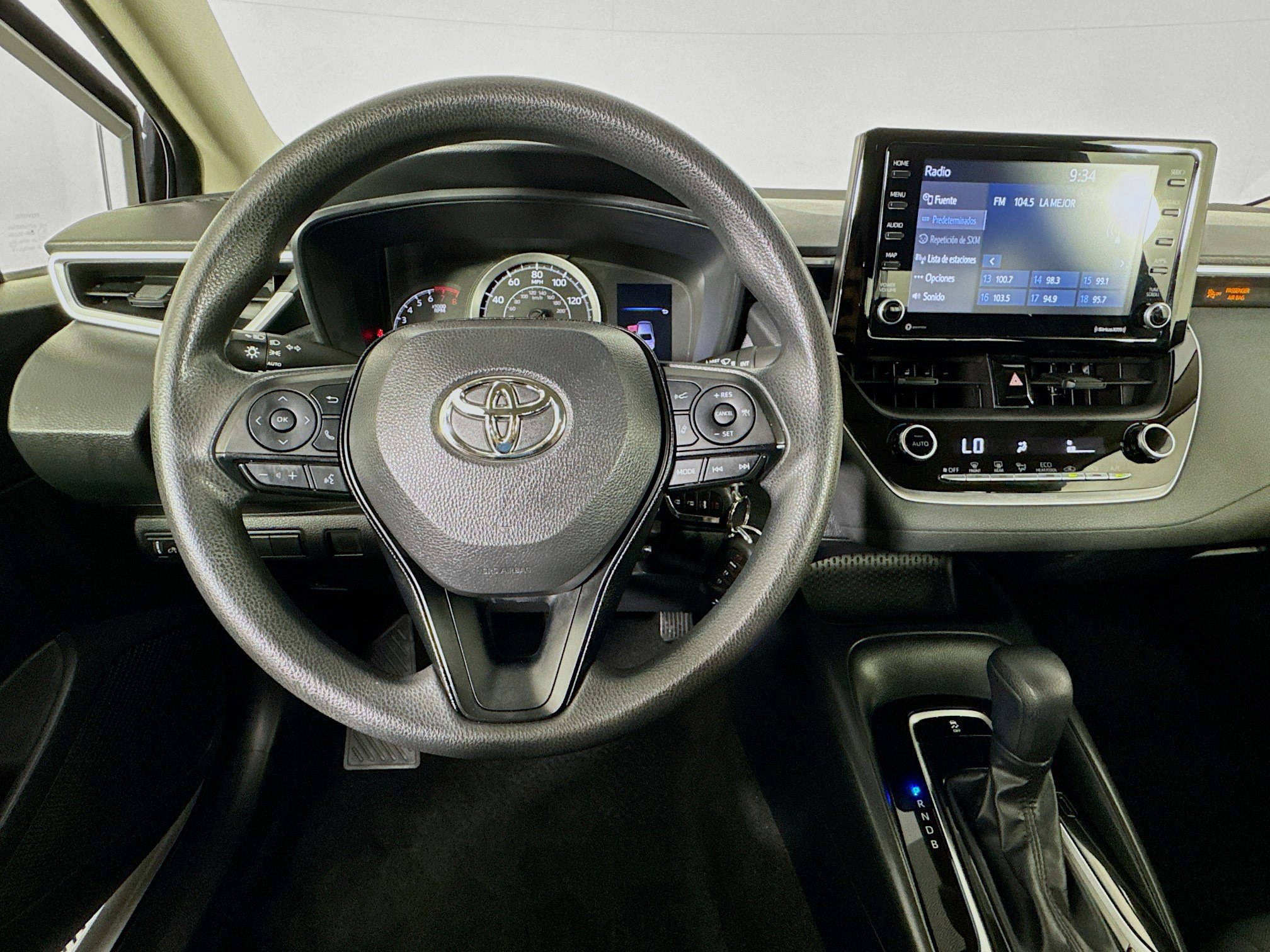 Used 2022 Toyota Corolla LE FWD image 11