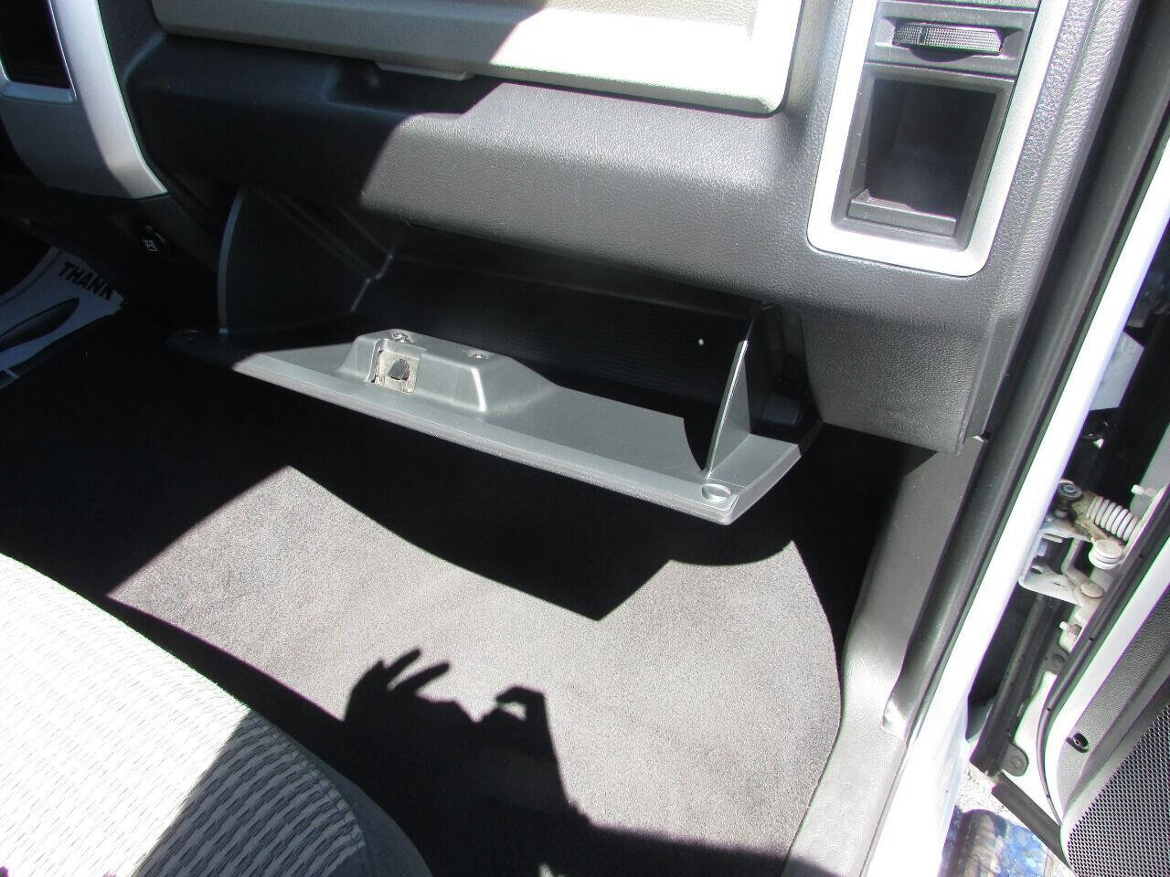 Used 2011 RAM 1500 Classic SLT image 32