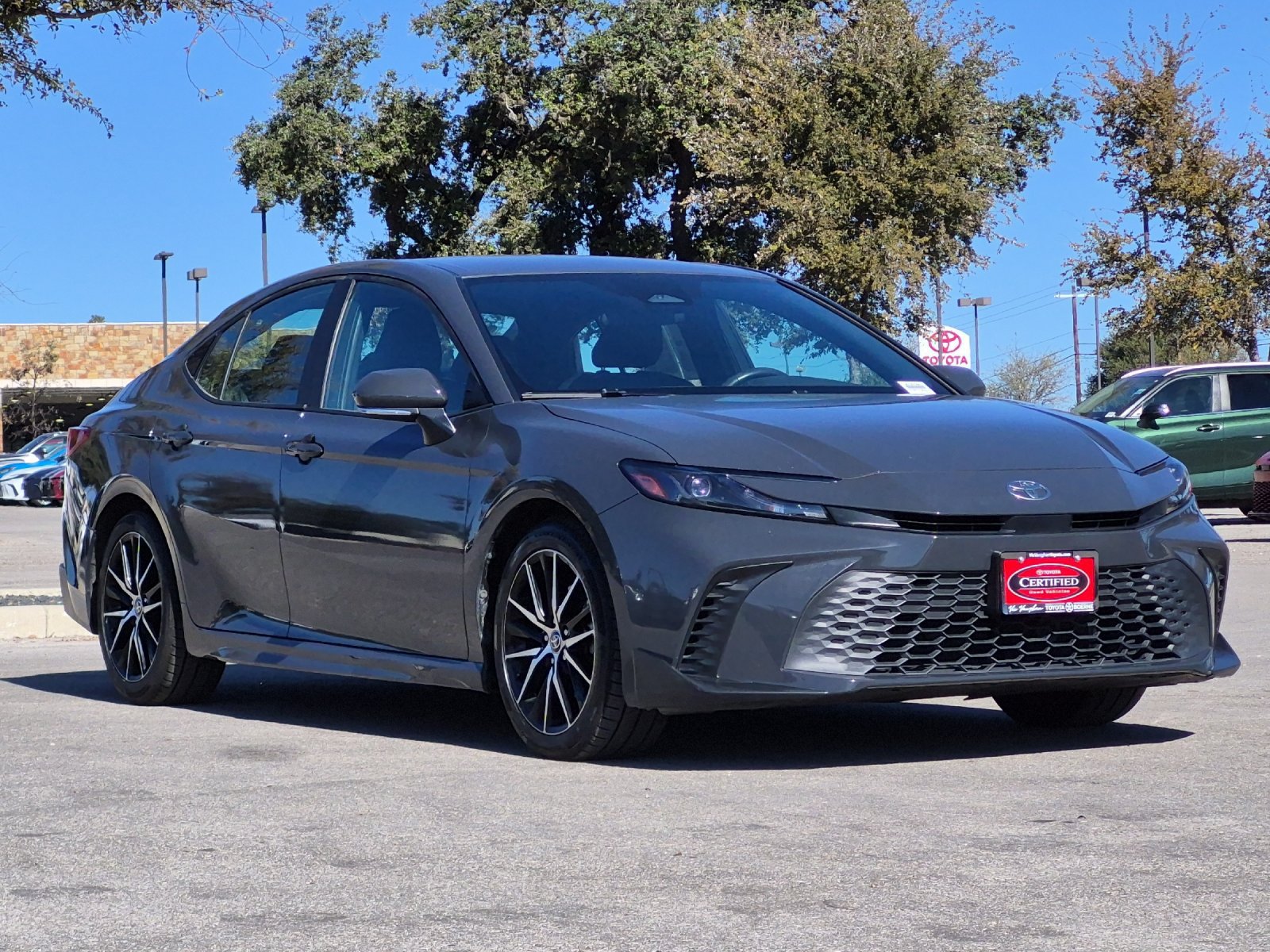 Certified 2025 Toyota Camry SE FWD image 7
